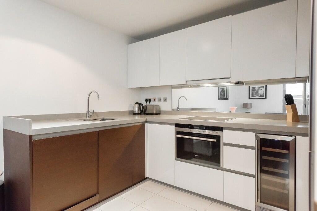 Flat Alexia Square in Greater London