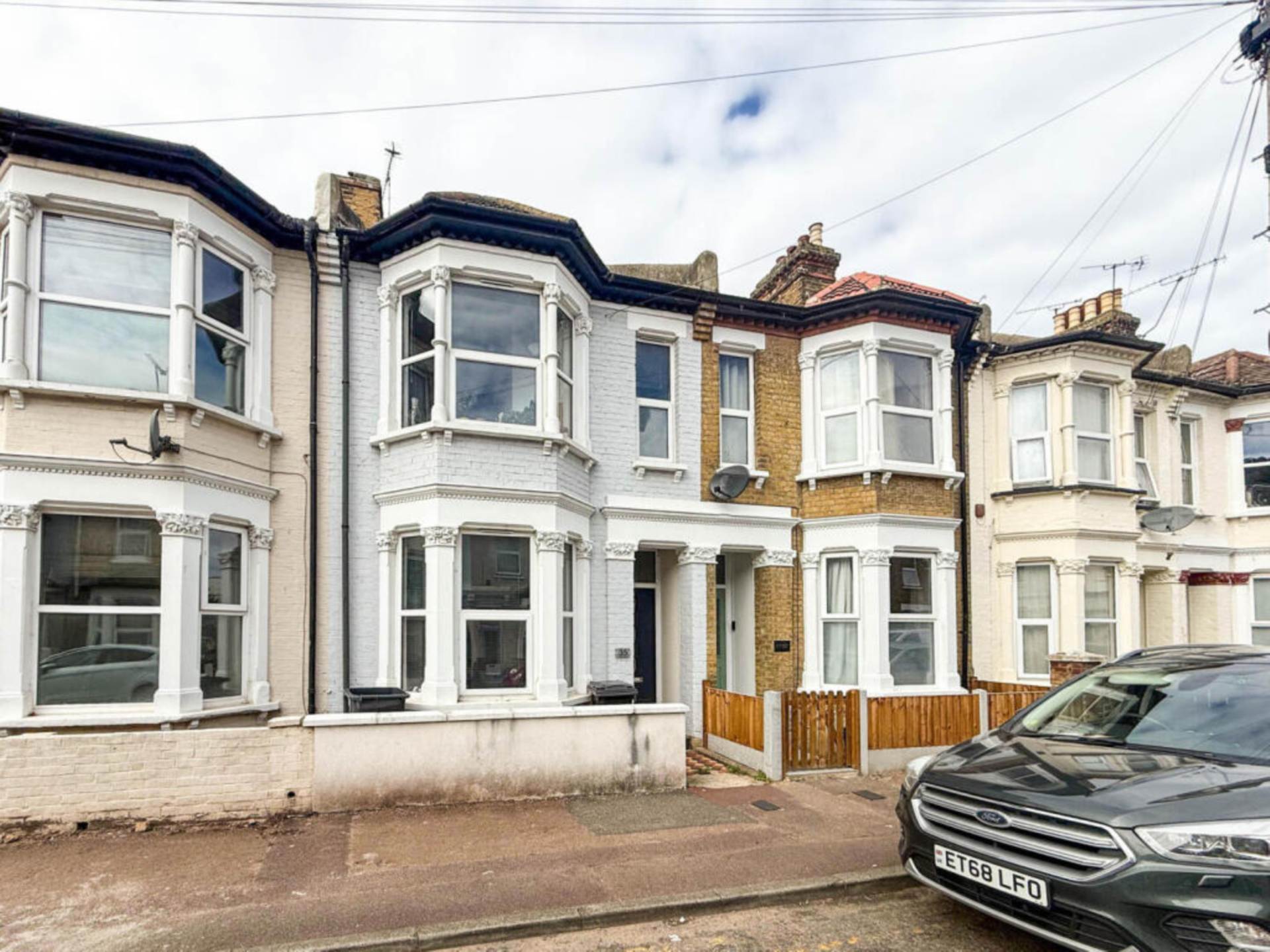 Room Gordon Road in Southend-on-Sea