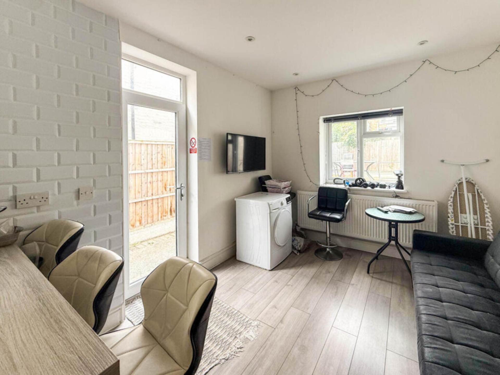 Room Gordon Road in Southend-on-Sea