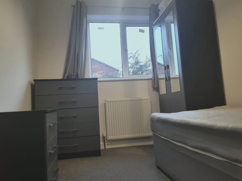 Room Loxley Close in Redditch
