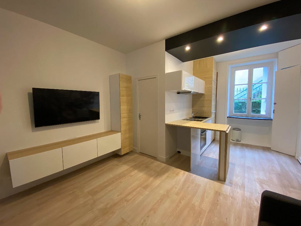 Flat Route de Clisson in Saint-Sébastien-sur-Loire