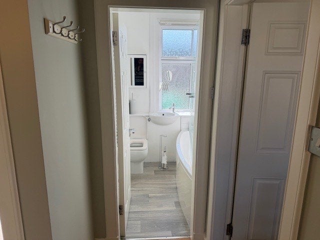 Room Stenhouse Crescent in City of Edinburgh
