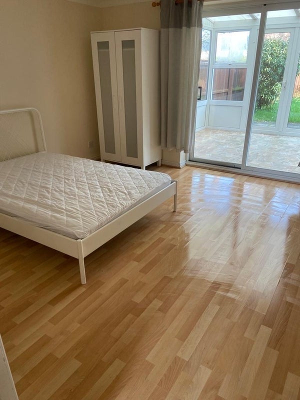 Room Rosecroft Way in Breckland District
