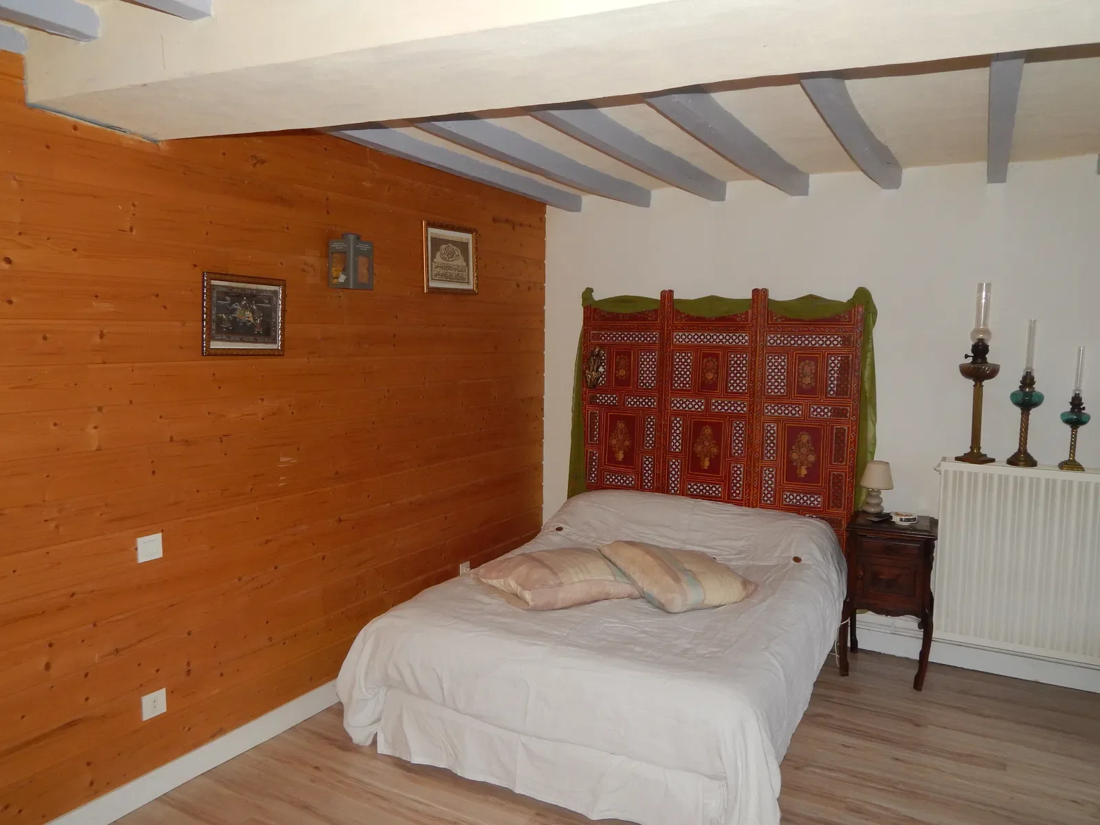 Chambre Rue du Champ Paillard à Chichery