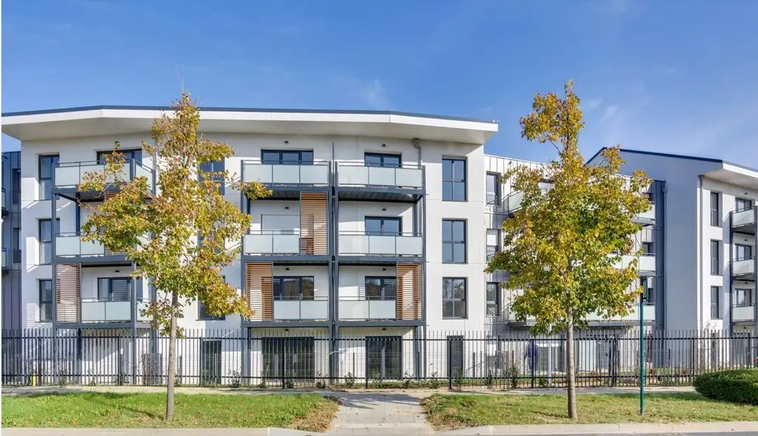 Flat Boulevard Robert Thiboust in Serris