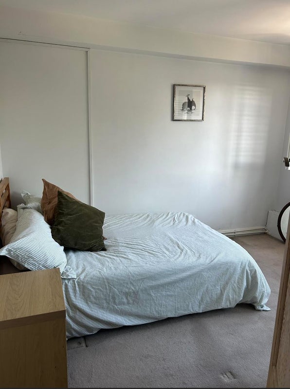 Room Streatham High Road in Greater London