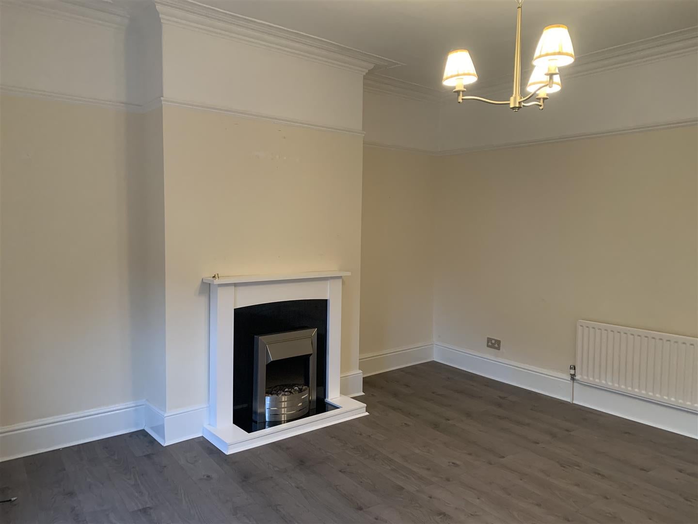 Flat Lysdon Avenue in New Hartley