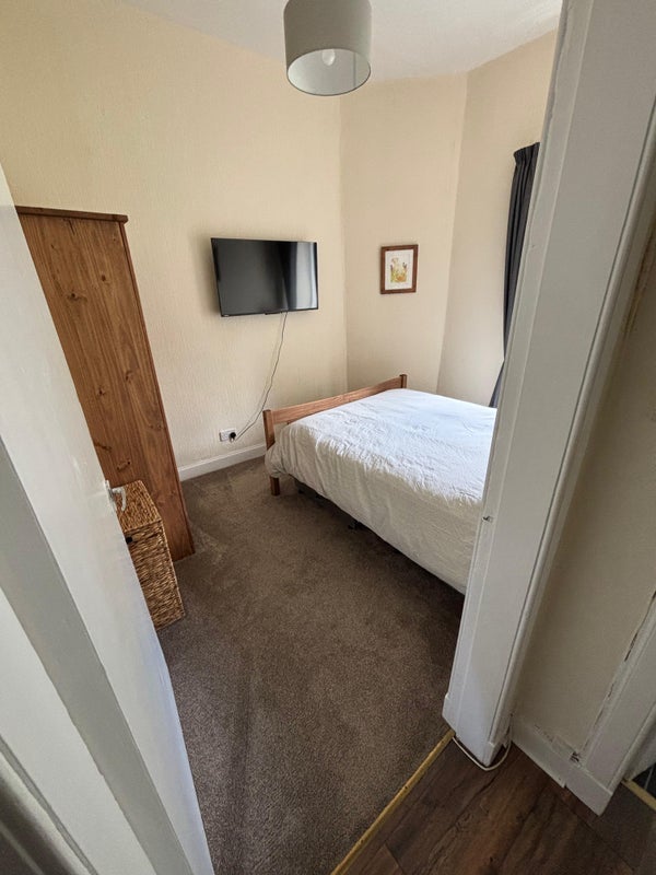 Room Pirrie Street in City of Edinburgh
