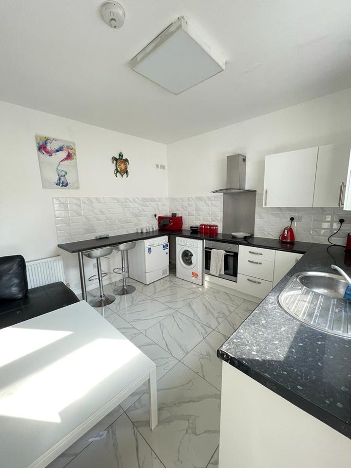 Room Bedford Mews in Coventry