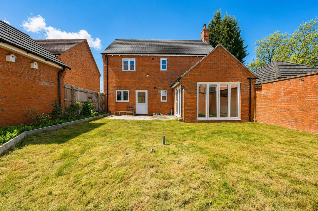 House Holly Close in Charnwood