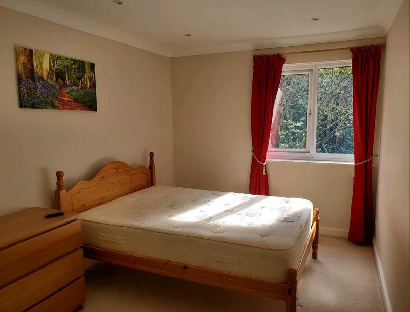 Flat Hazelwood Road in Bristol