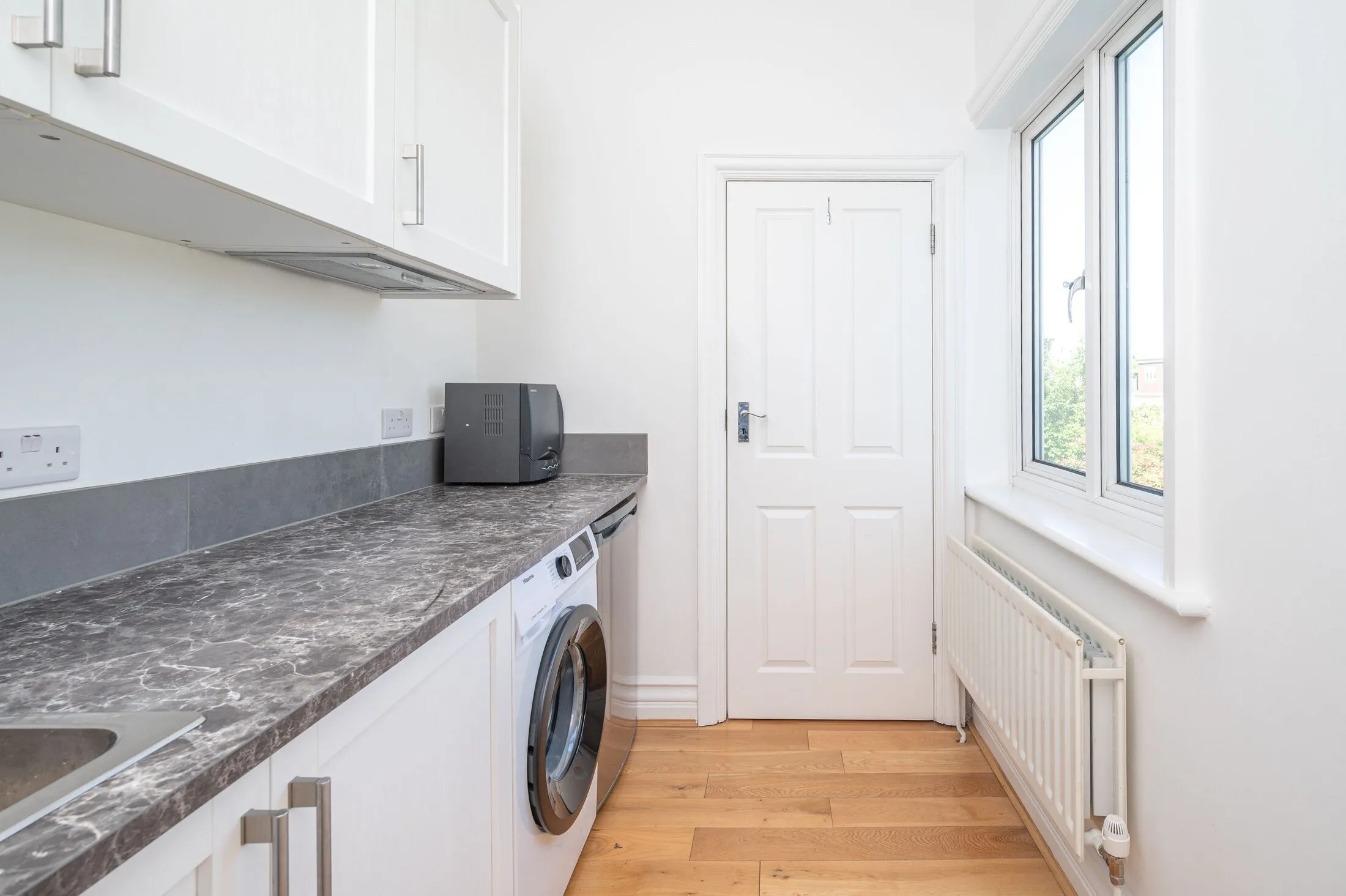 Flat Ravenscroft Avenue in Greater London