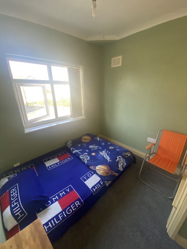 Room Marsh Lane in Bootle