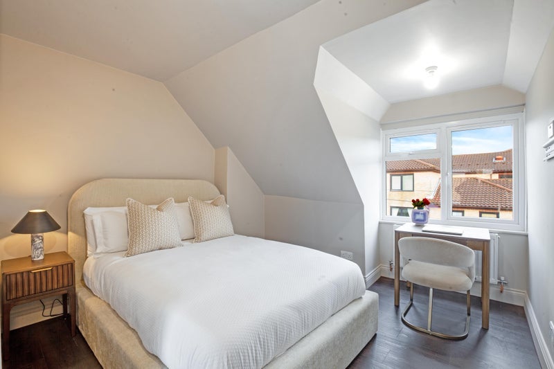 Room Marlborough Road in Chelmsford