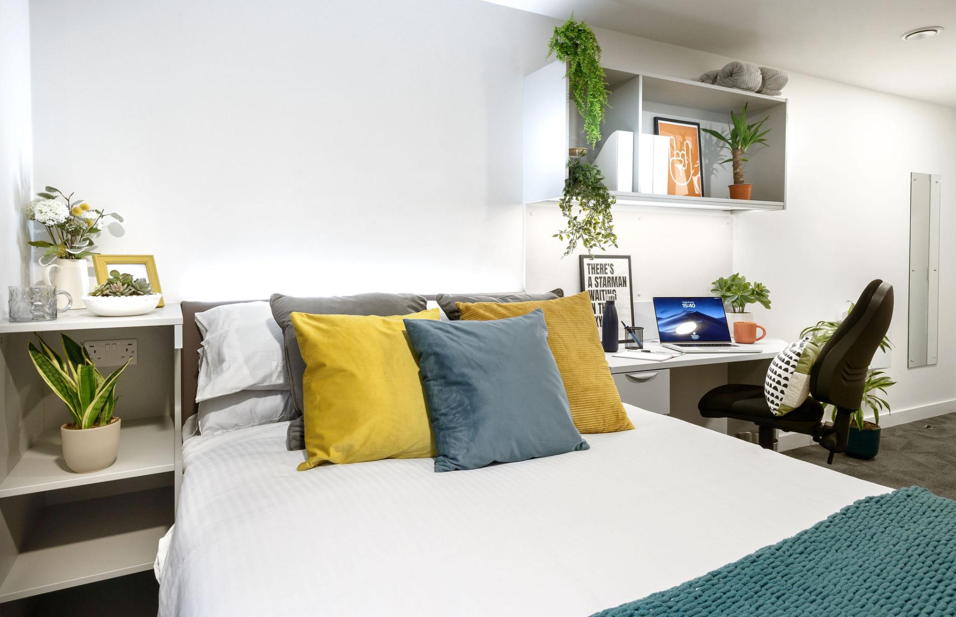 Room Cowan Street in Nottingham