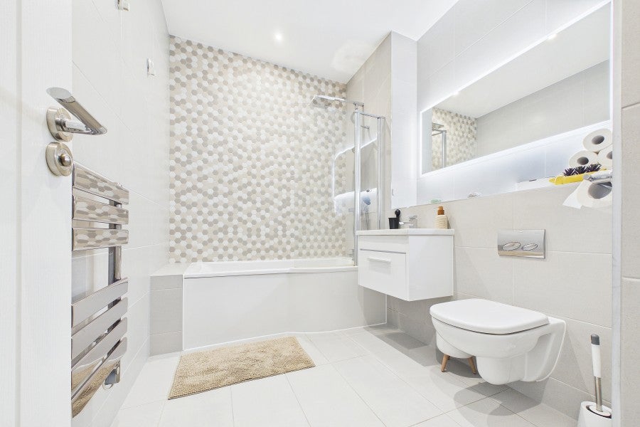 Flat Heathcote Road in Surrey Heath