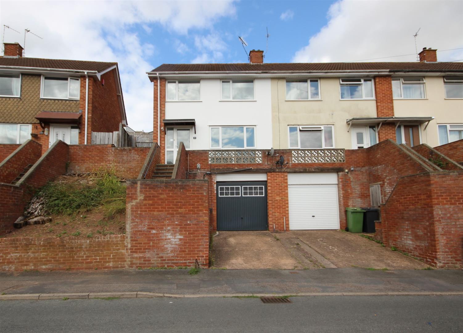 House Iolanthe Drive in Exeter