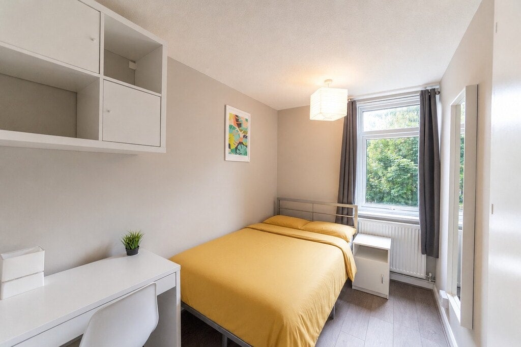 Room Gough Walk in Greater London