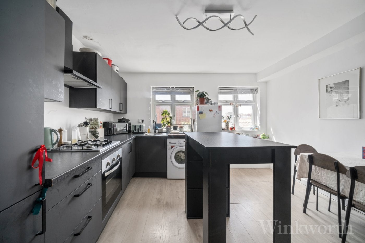 Flat Ilderton Road in Greater London