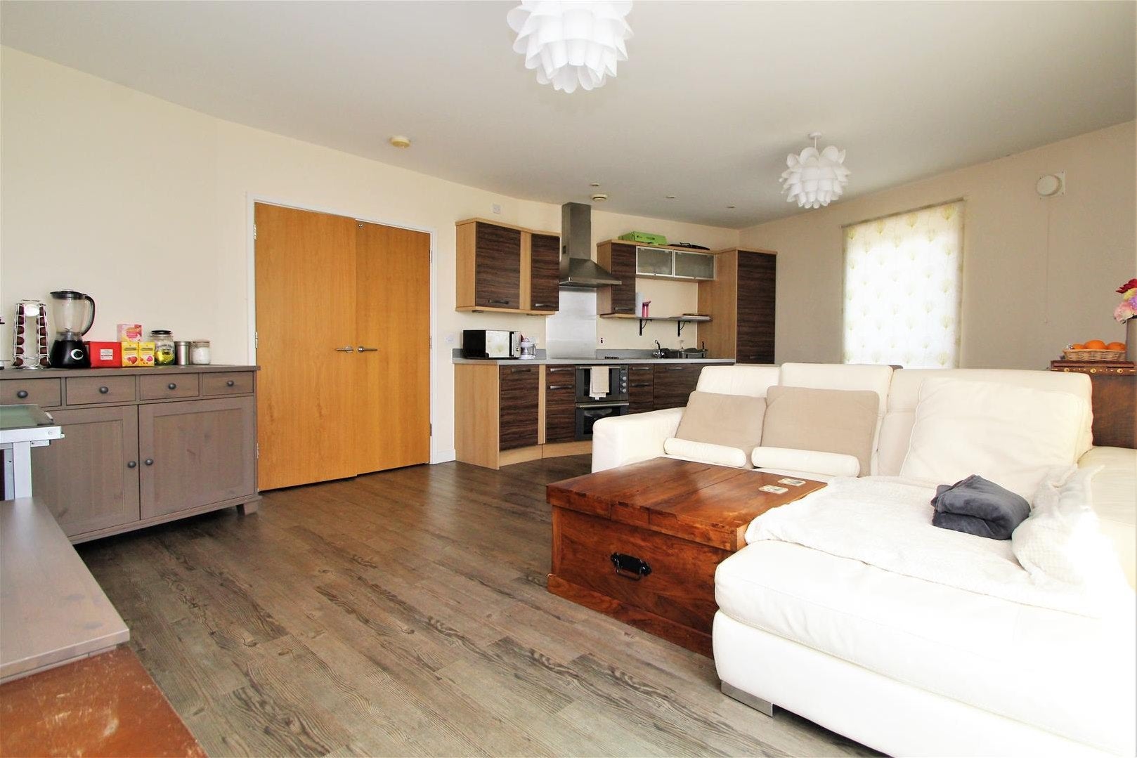 Flat The Roperies in High Wycombe Community Board