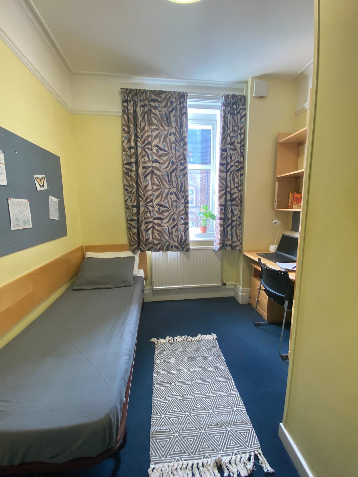 Room Brantingham Road in Manchester