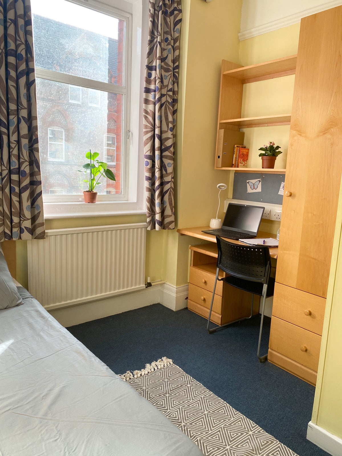 Room Brantingham Road in Manchester