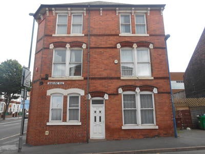 Room Alfreton Road in Nottingham