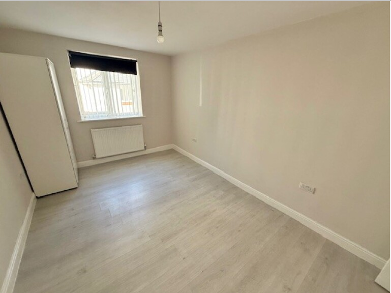 Flat Walthall Street in Crewe