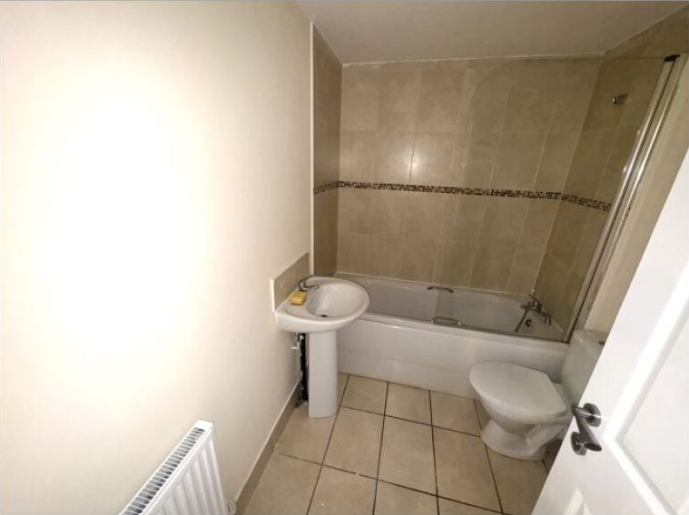Flat Walthall Street in Crewe
