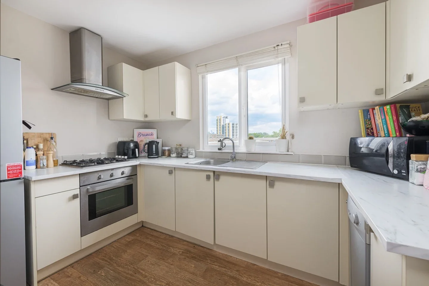 Flat Stockwell Road in Greater London