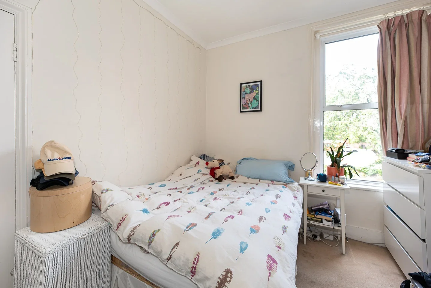 House Searles Road in Greater London