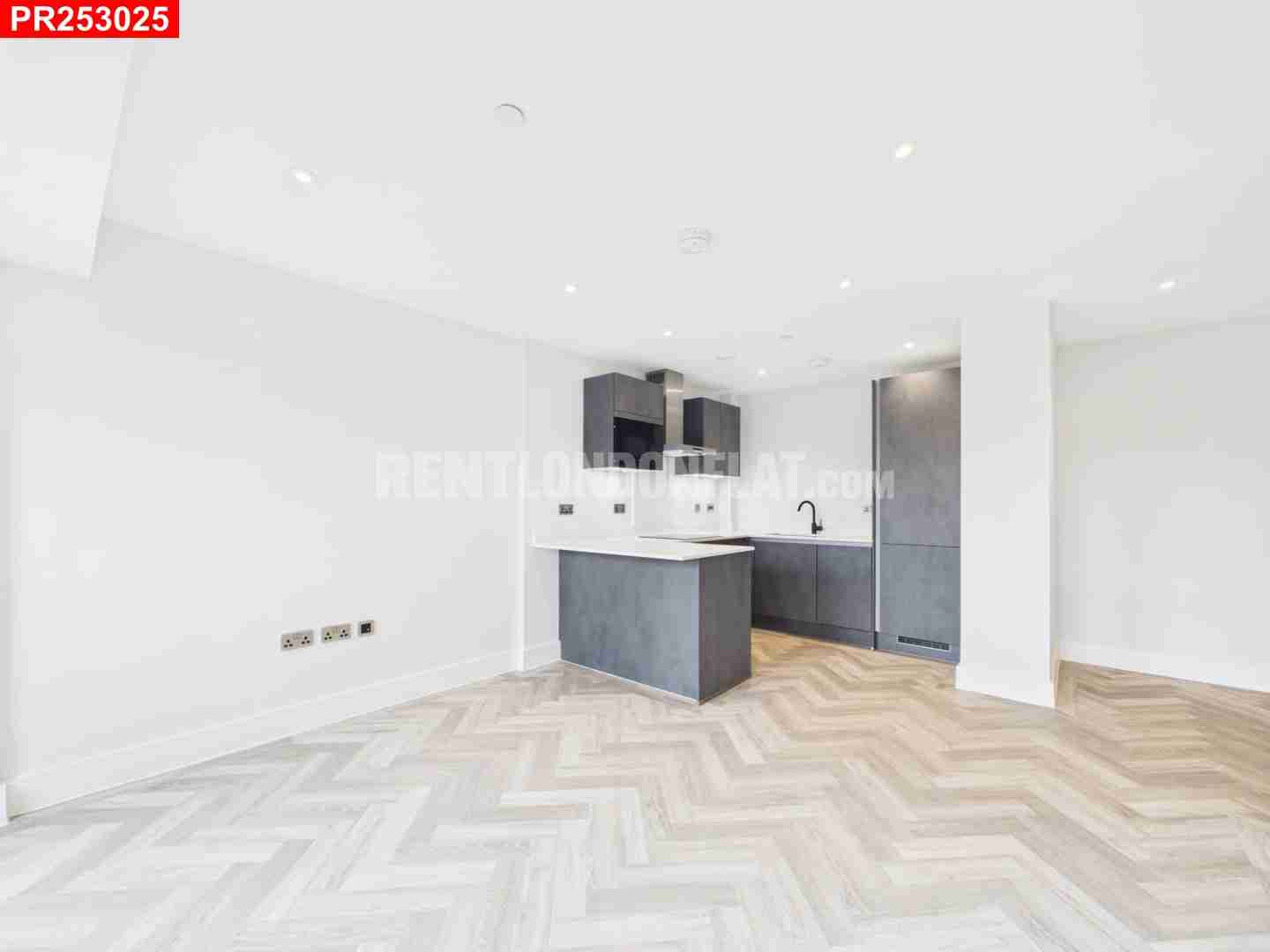 Flat Gloucester Gardens in Greater London