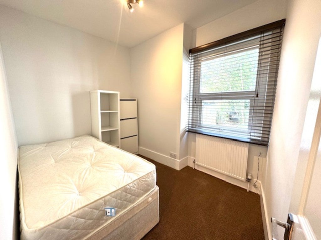Flat Lower Clapton Road in Greater London