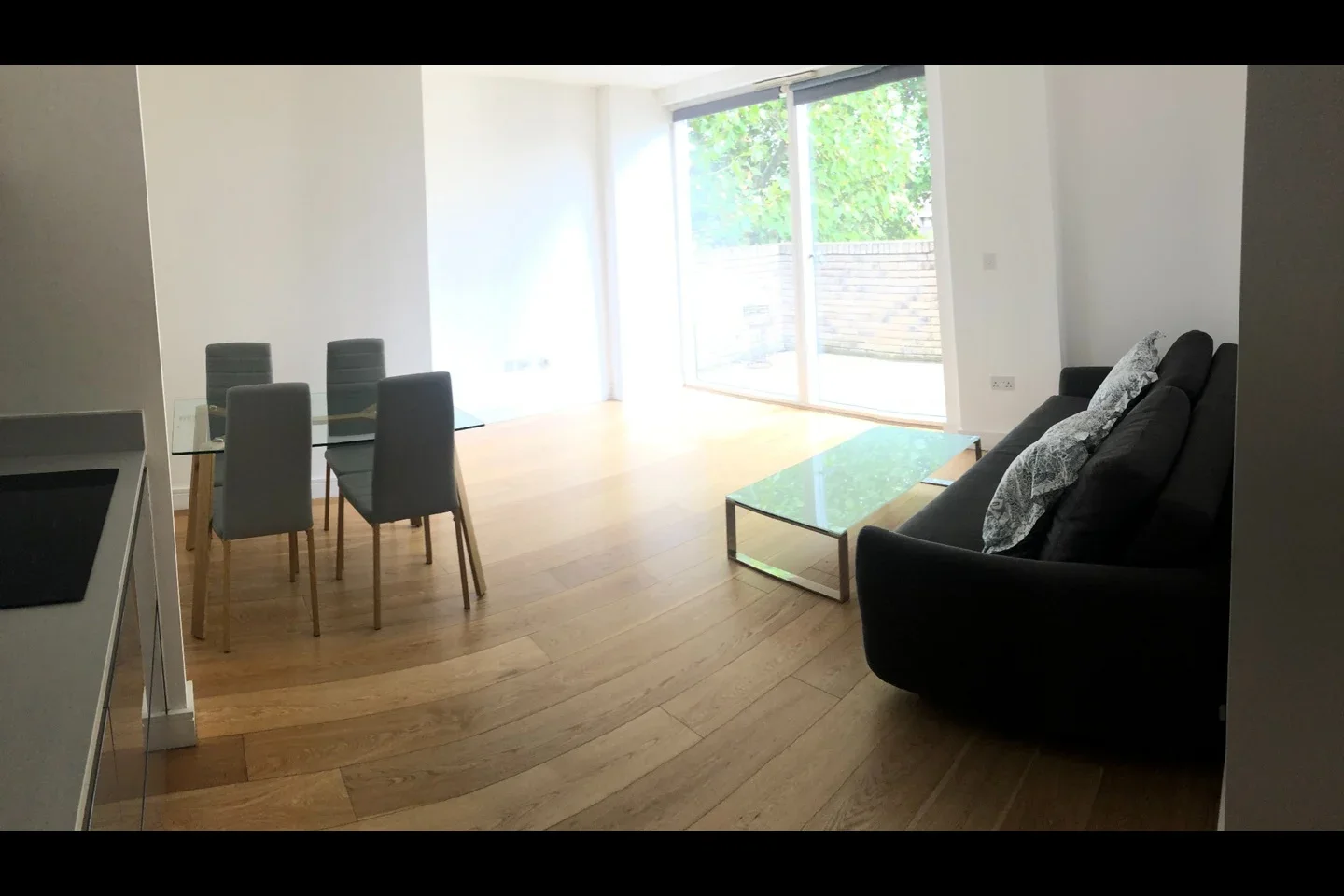 Flat Sidmouth Street in Greater London