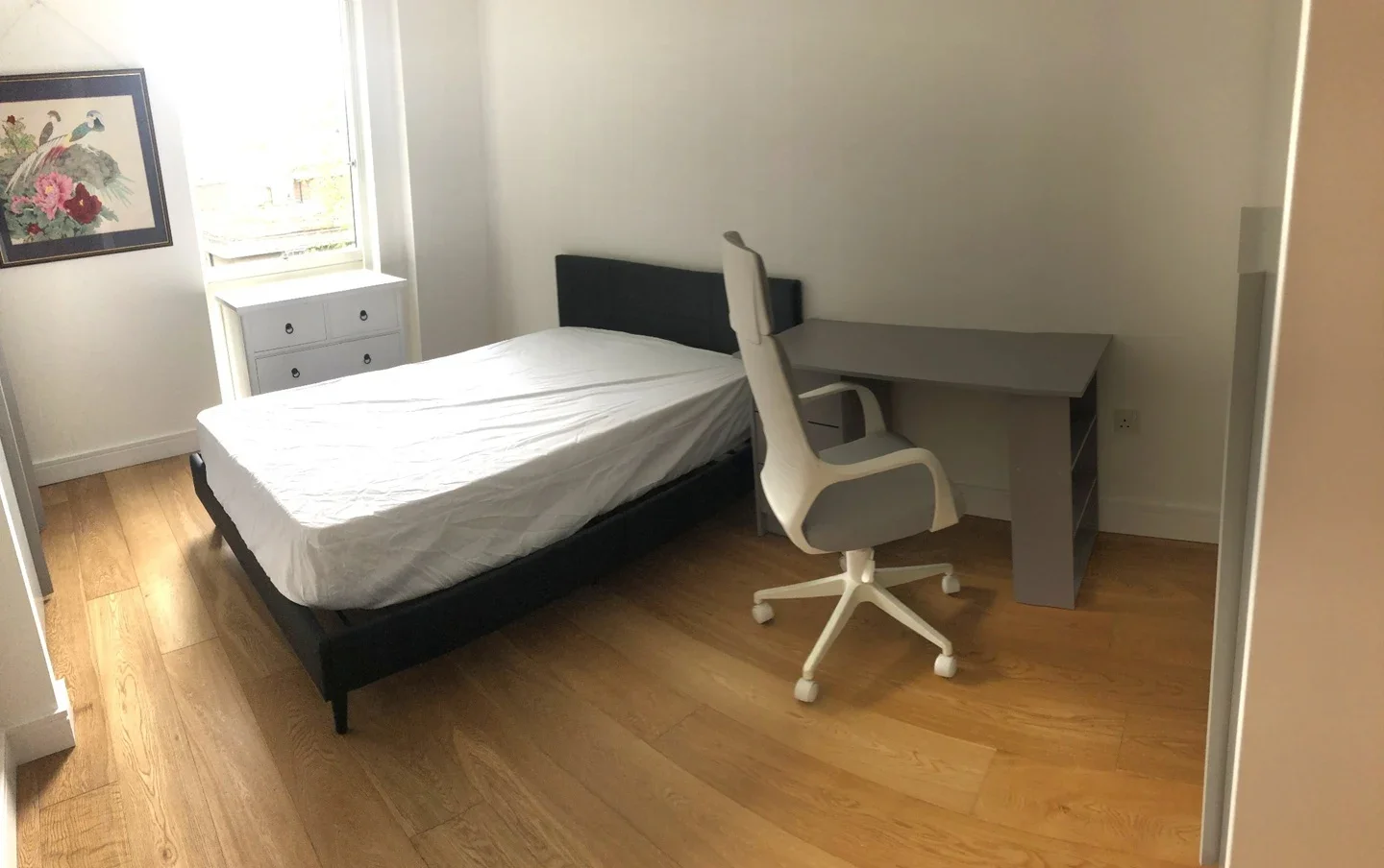 Flat Sidmouth Street in Greater London