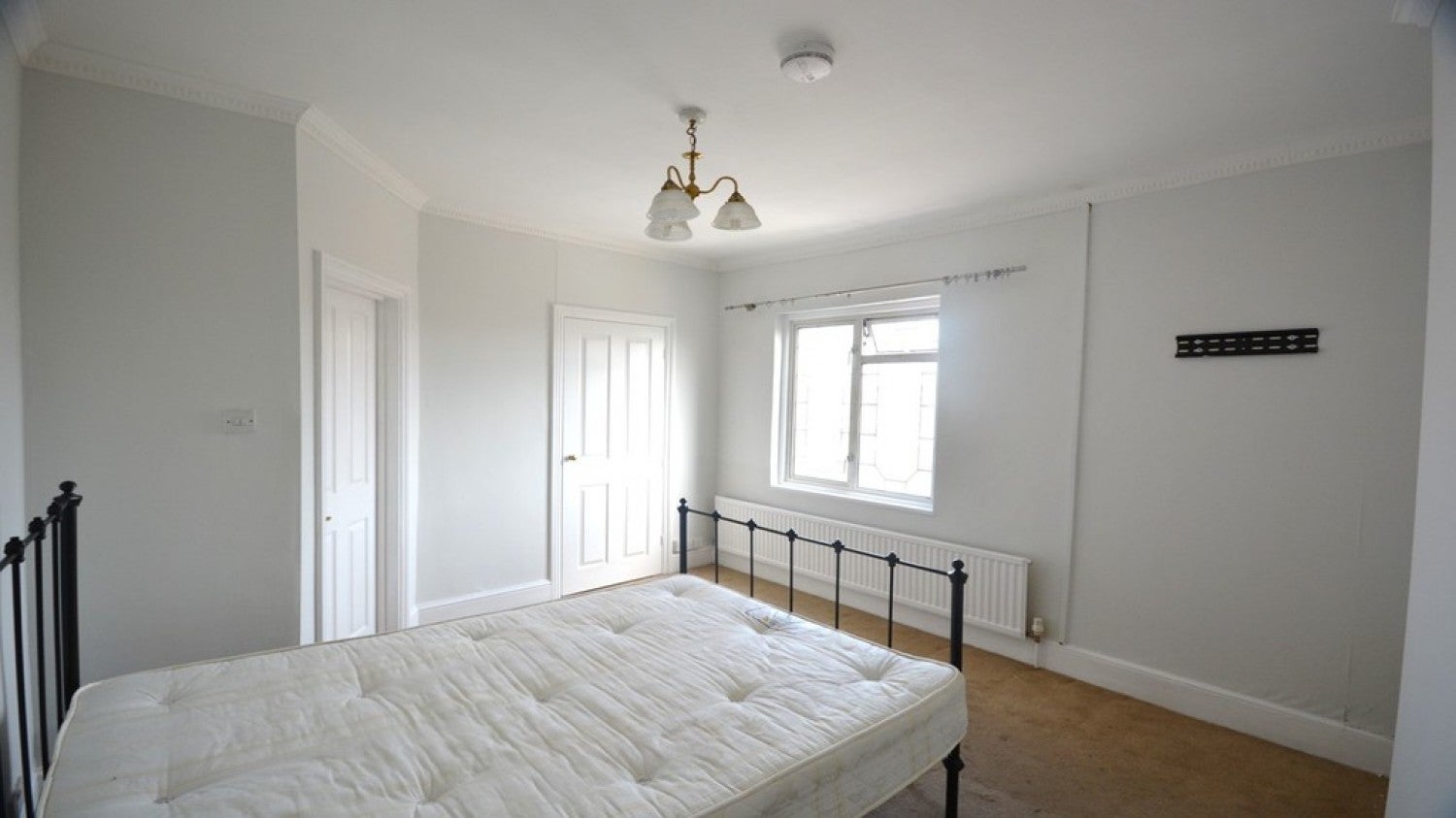 Room Windsor Road in Greater London