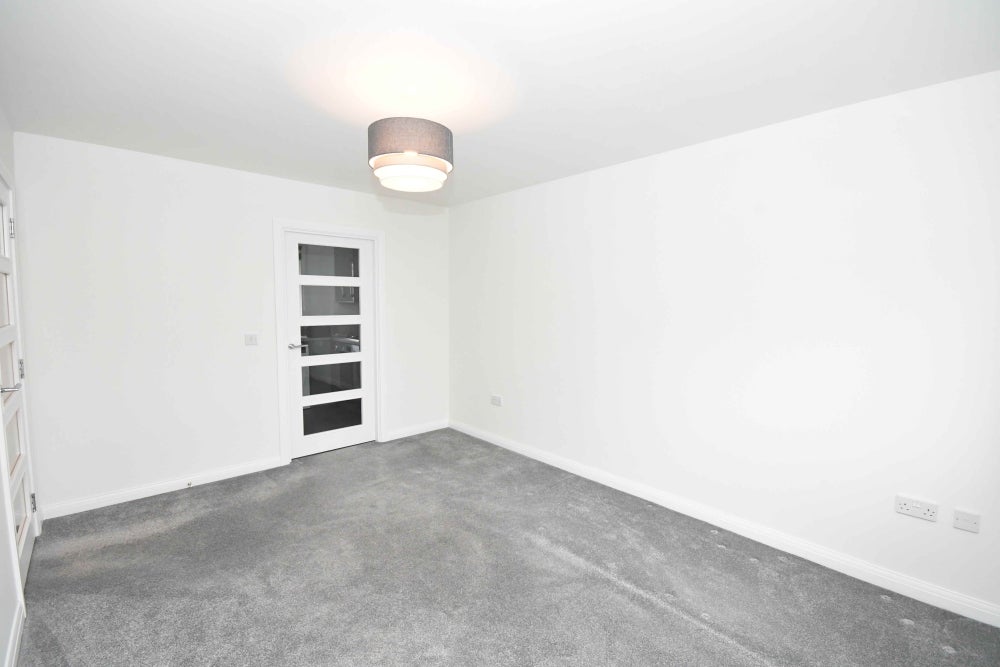 Flat Rothes Place in Inverness