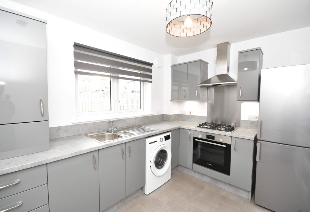 Flat Rothes Place in Inverness
