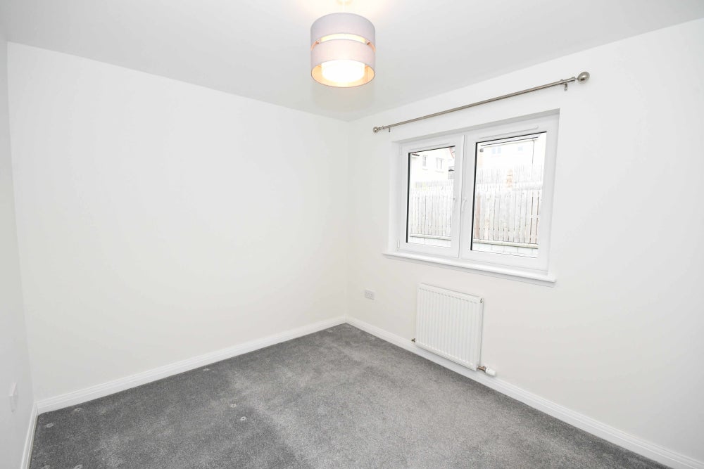 Flat Rothes Place in Inverness