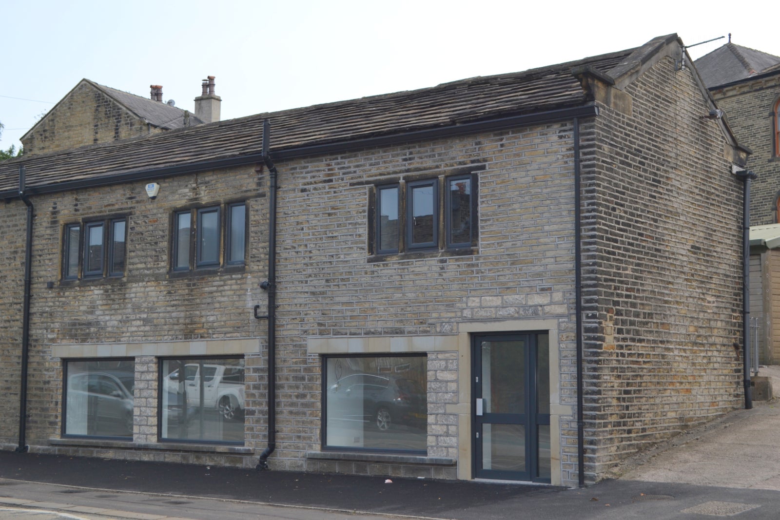 Flat Manchester Road in Kirklees