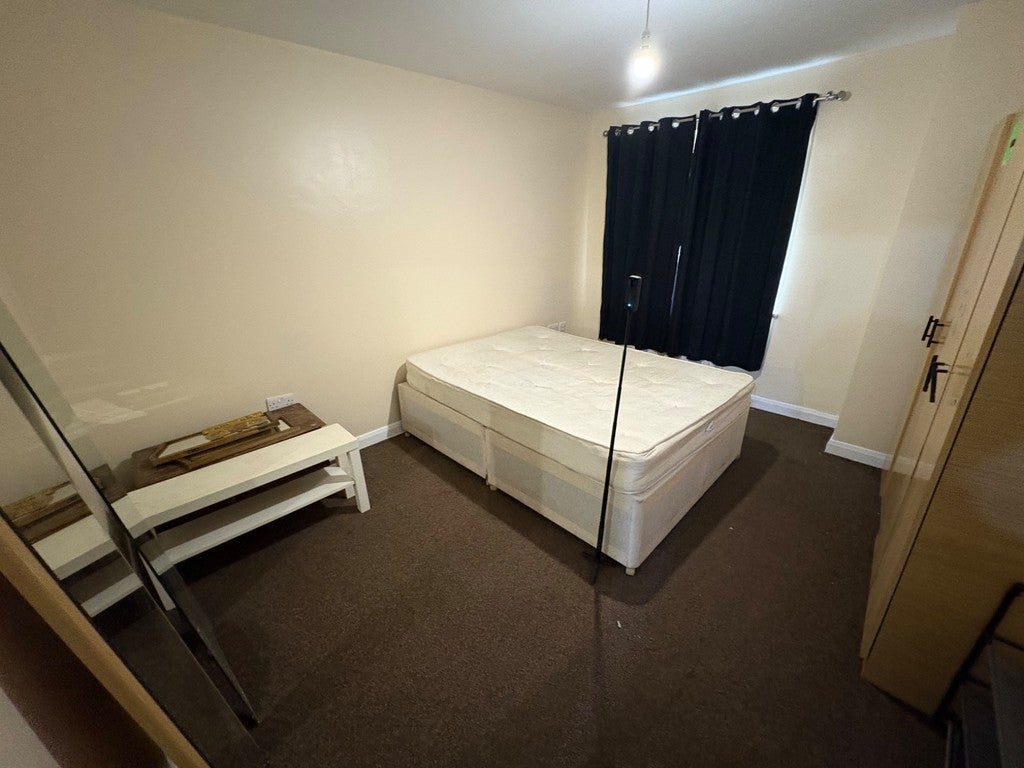 Flat North Avenue in Greater London