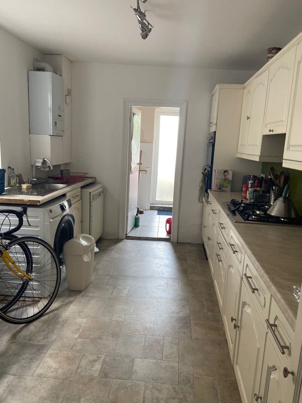 Room Glyn Road in Greater London