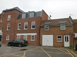 Flat Guildford Street in Borough of Runnymede
