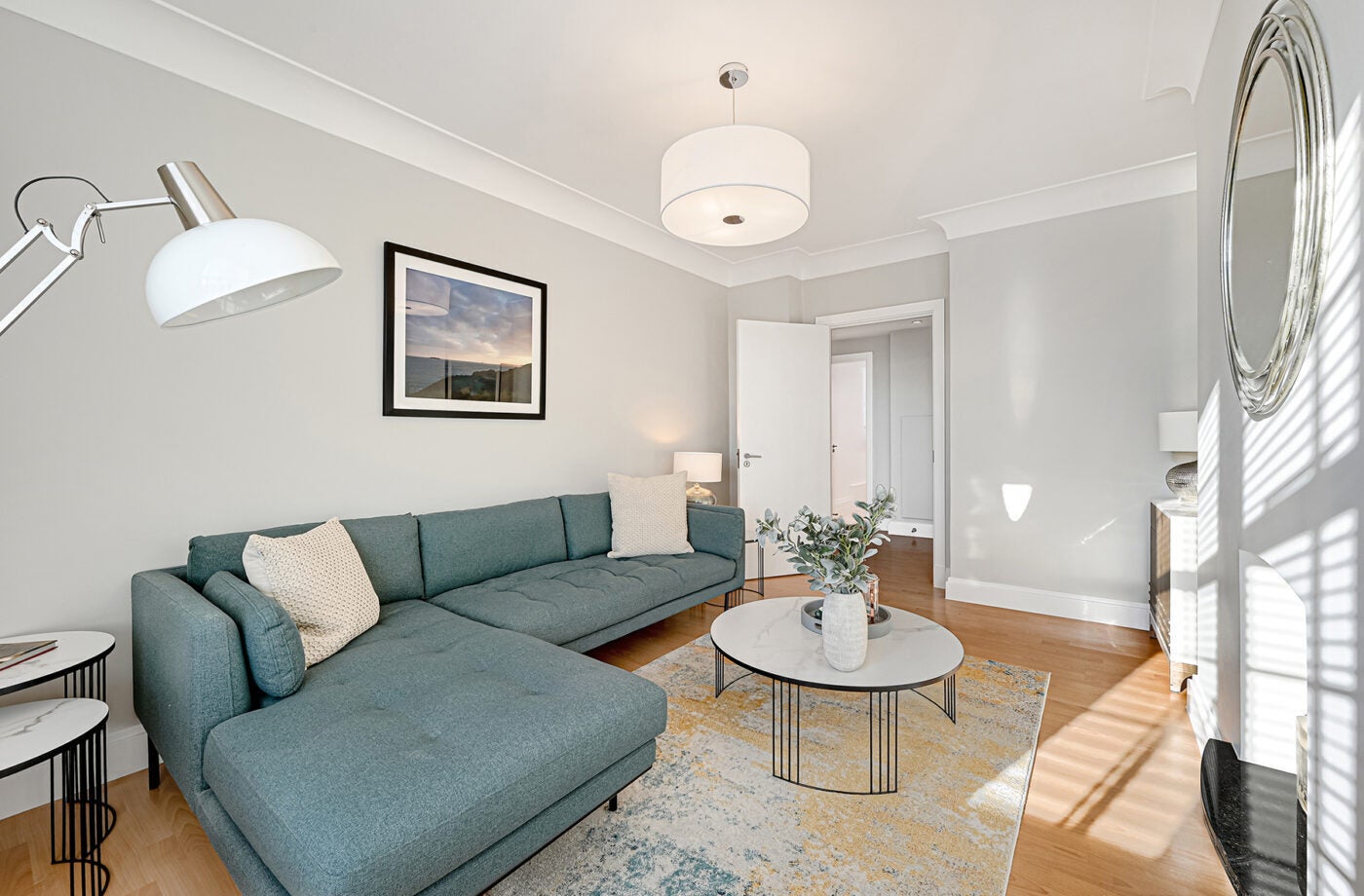 Flat Phillimore Walk in Greater London