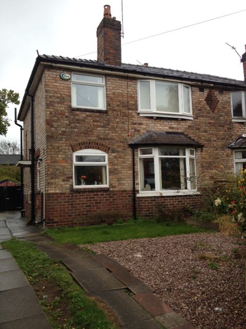 Flat Parrs Wood Road in Manchester