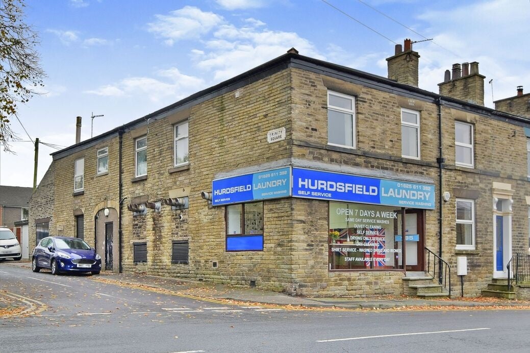 Flat Trinity Square in Macclesfield