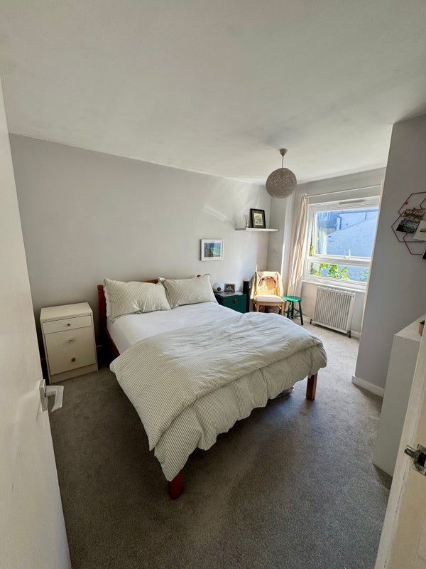 Room Rochelle Close in Greater London