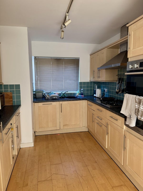 Room Rochelle Close in Greater London