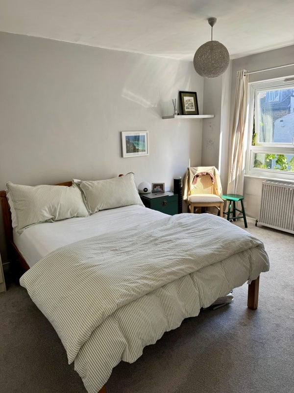 Room Rochelle Close in Greater London