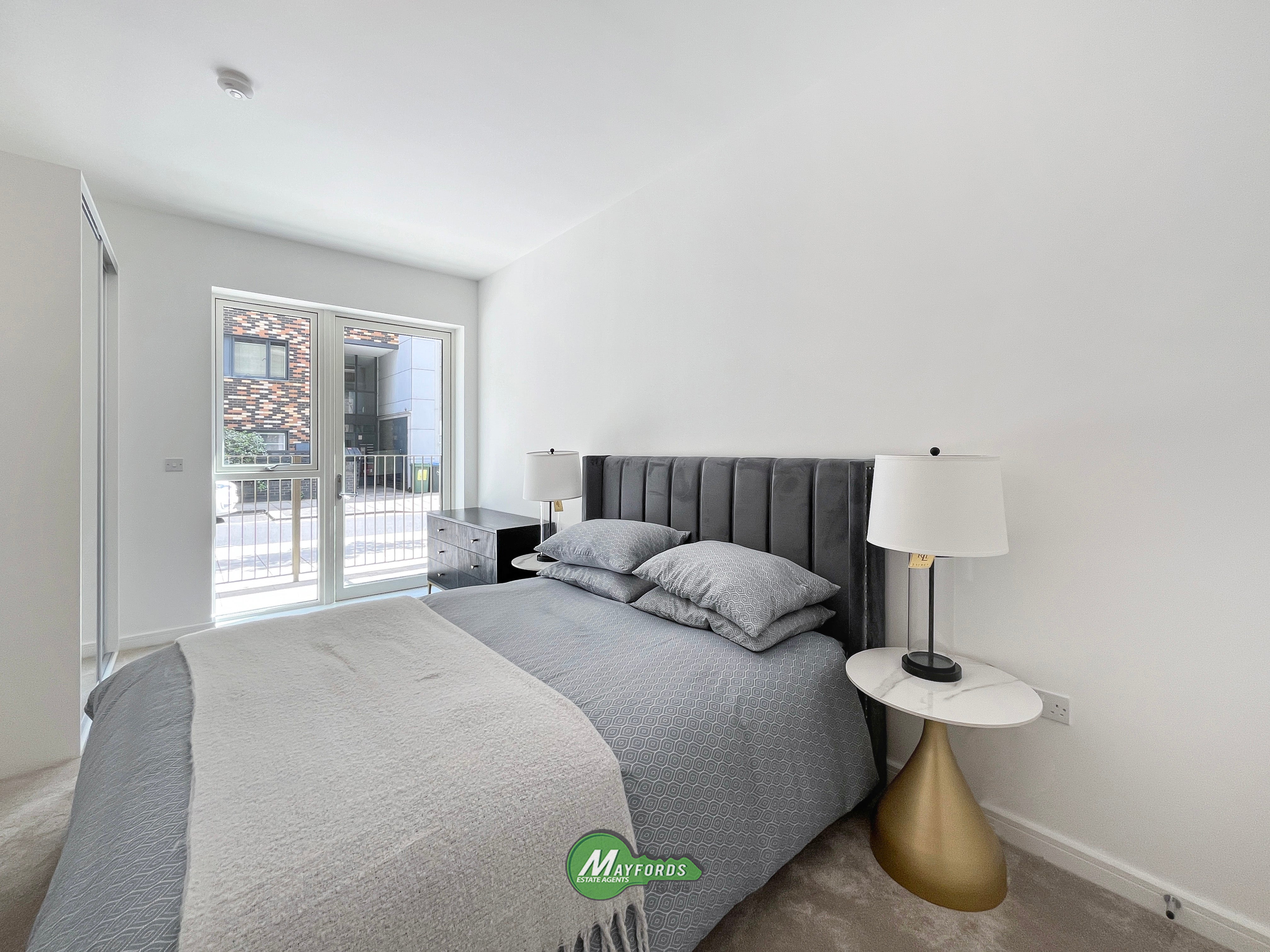 Flat Granville Road in Greater London